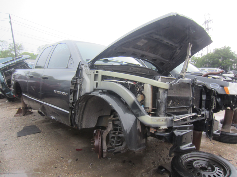 Illustration for article titled Lookin' through a junkyard